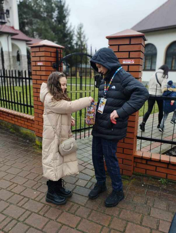 Uczniowie SP Stróżna Wolontariuszami 32 Finału WOŚP