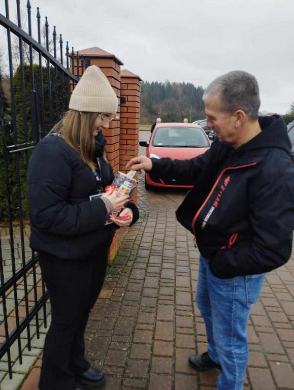 Uczniowie SP Stróżna Wolontariuszami 32 Finału WOŚP