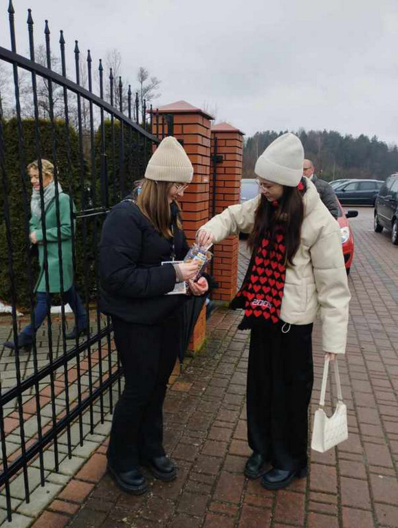 Uczniowie SP Stróżna Wolontariuszami 32 Finału WOŚP
