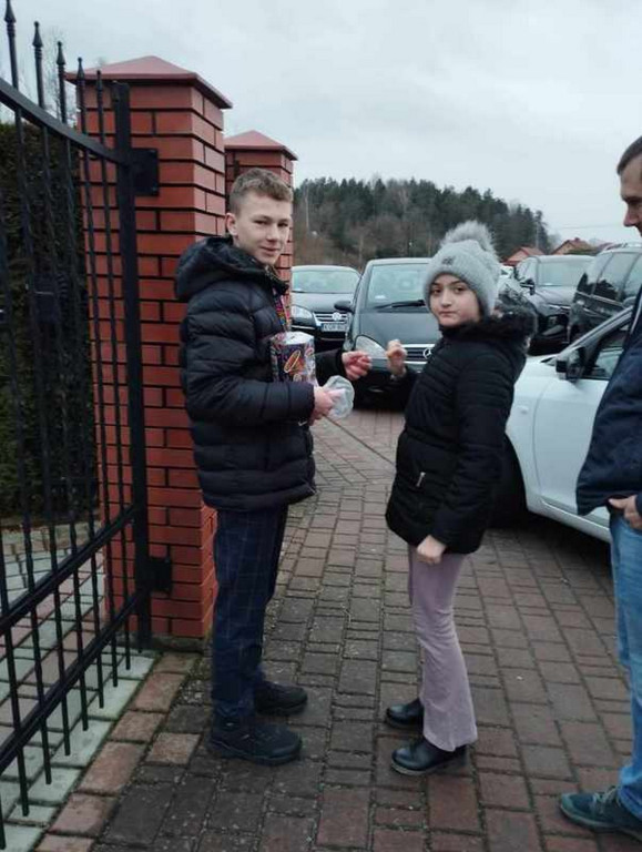 Uczniowie SP Stróżna Wolontariuszami 32 Finału WOŚP