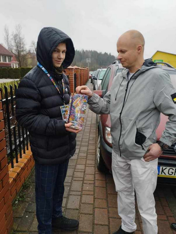 Uczniowie SP Stróżna Wolontariuszami 32 Finału WOŚP