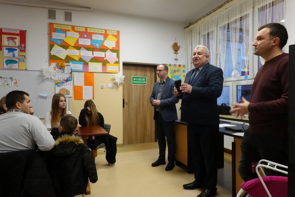 Uczniowie SP Stróżna Wolontariuszami 32 Finału WOŚP