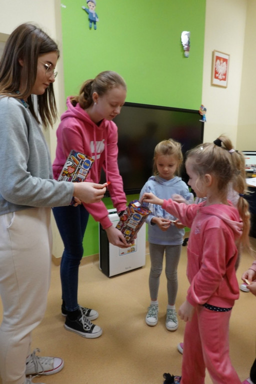 Uczniowie SP Stróżna Wolontariuszami 32 Finału WOŚP