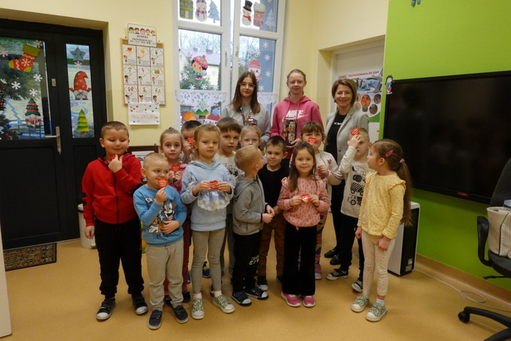 Uczniowie SP Stróżna Wolontariuszami 32 Finału WOŚP