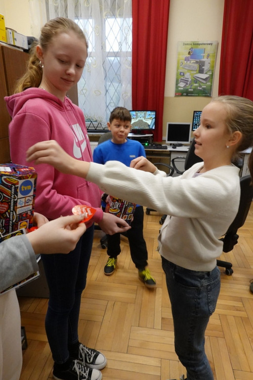 Uczniowie SP Stróżna Wolontariuszami 32 Finału WOŚP