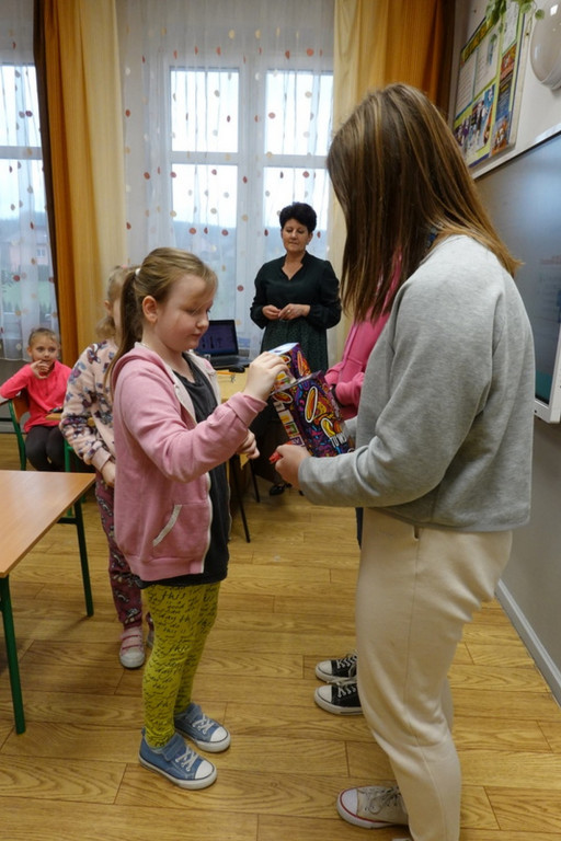 Uczniowie SP Stróżna Wolontariuszami 32 Finału WOŚP