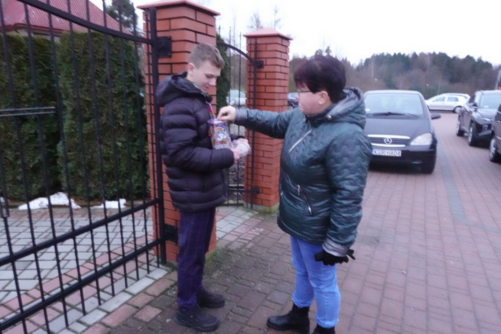 Uczniowie SP Stróżna Wolontariuszami 32 Finału WOŚP