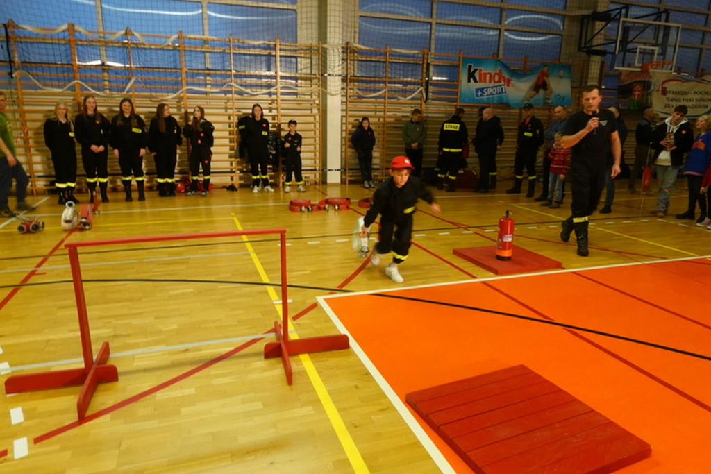 Uczniowie SP Stróżna Wolontariuszami 32 Finału WOŚP
