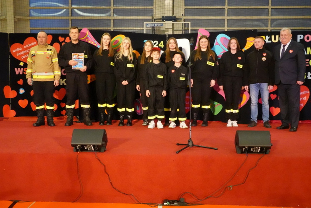 Uczniowie SP Stróżna Wolontariuszami 32 Finału WOŚP