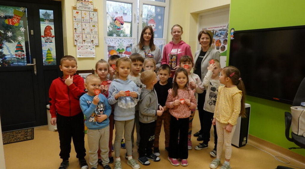 Uczniowie SP Stróżna Wolontariuszami 32 Finału WOŚP