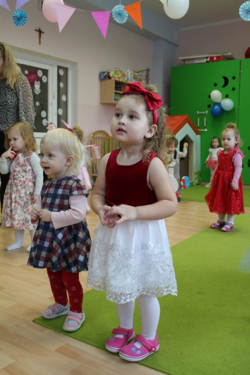 Bal karnawałowy w Samorządowym Żłobku w Sędziszowej (1.02)