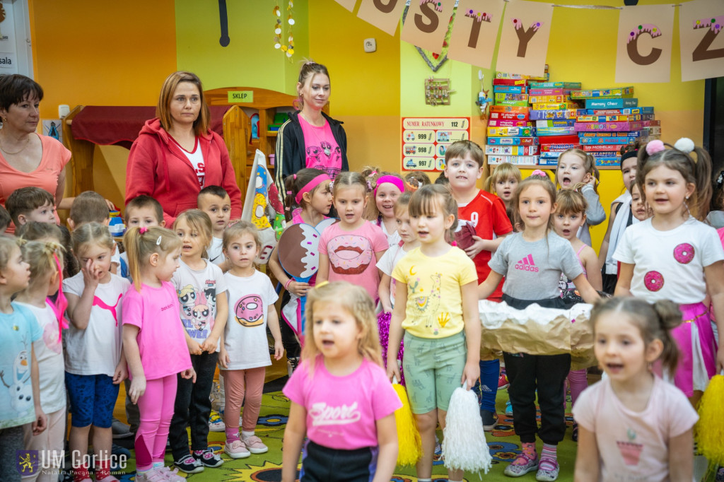 Zabawa karnawałowa w Miejskim Przedszkolu nr 4 (8.02)