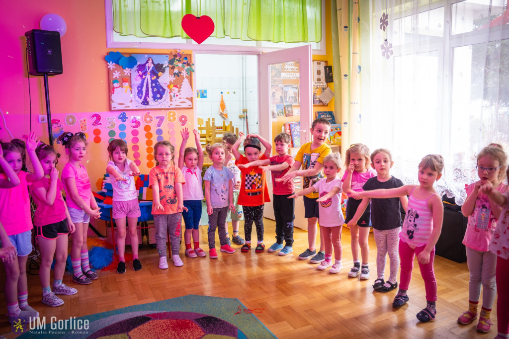Zabawa karnawałowa w Miejskim Przedszkolu nr 4 (8.02)