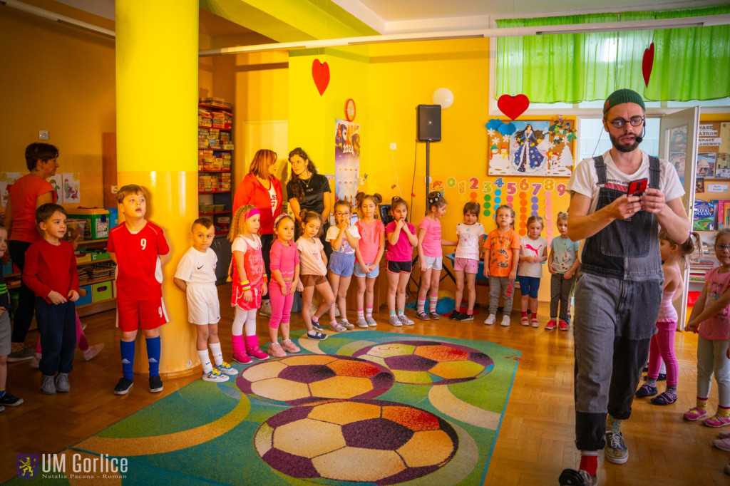Zabawa karnawałowa w Miejskim Przedszkolu nr 4 (8.02)