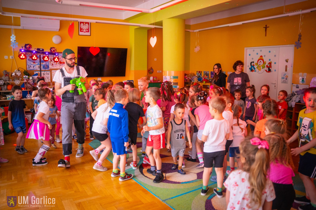 Zabawa karnawałowa w Miejskim Przedszkolu nr 4 (8.02)