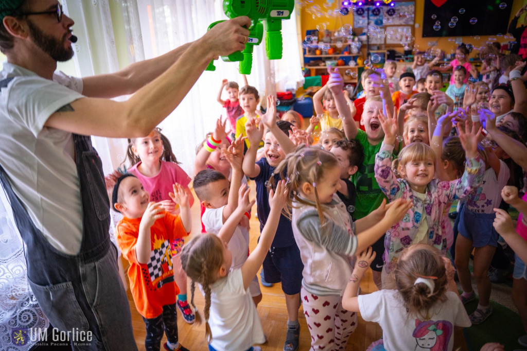 Zabawa karnawałowa w Miejskim Przedszkolu nr 4 (8.02)