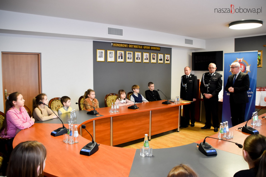 Laureaci gminnego etapu Ogólnopolskiego Strażackiego Konkursu Plastycznego