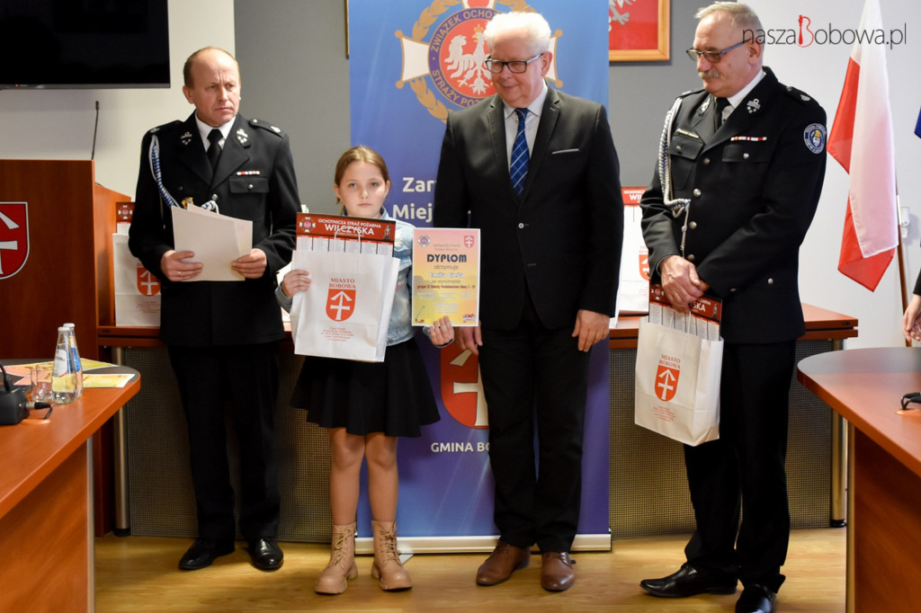 Laureaci gminnego etapu Ogólnopolskiego Strażackiego Konkursu Plastycznego