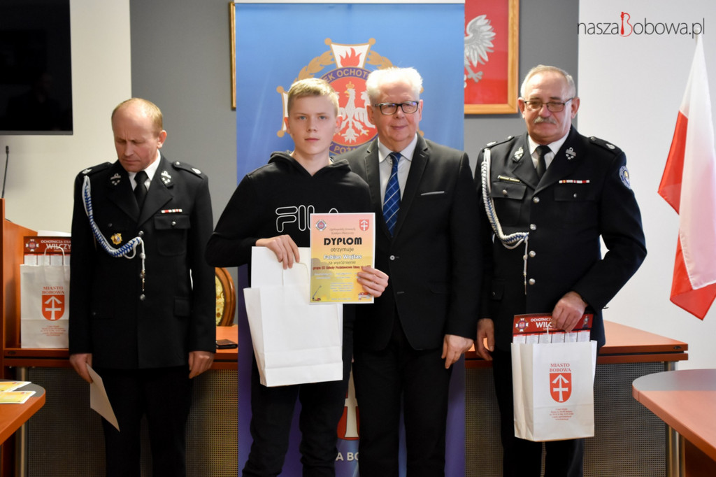Laureaci gminnego etapu Ogólnopolskiego Strażackiego Konkursu Plastycznego