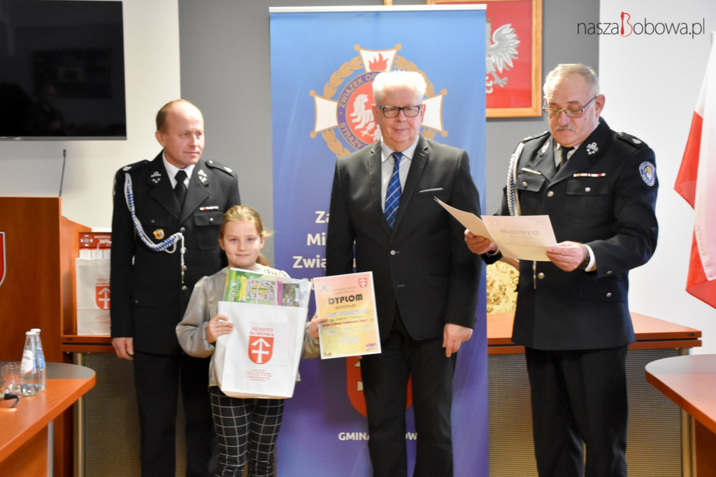 Laureaci gminnego etapu Ogólnopolskiego Strażackiego Konkursu Plastycznego