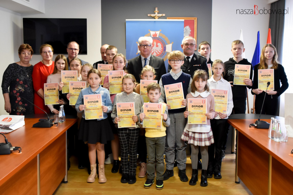 Laureaci gminnego etapu Ogólnopolskiego Strażackiego Konkursu Plastycznego