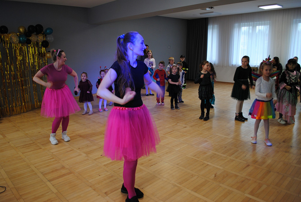 Bal Karnawałowy w Rożnowicach (11.02)