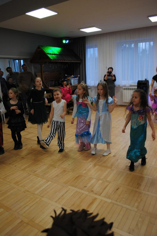 Bal Karnawałowy w Rożnowicach (11.02)
