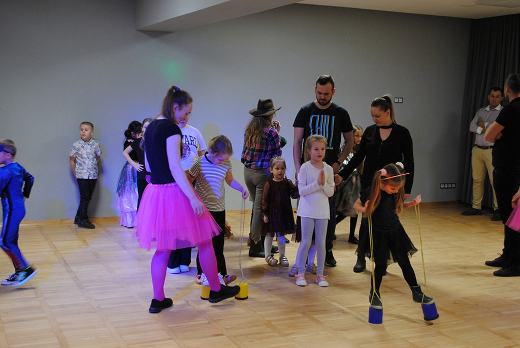 Bal Karnawałowy w Rożnowicach (11.02)