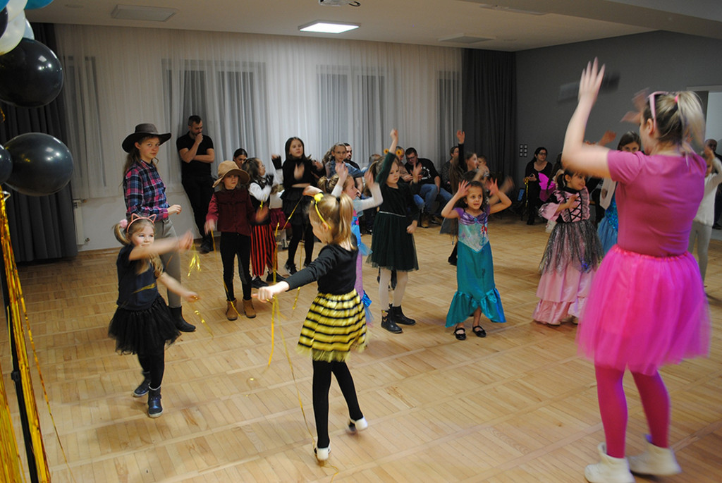 Bal Karnawałowy w Rożnowicach (11.02)