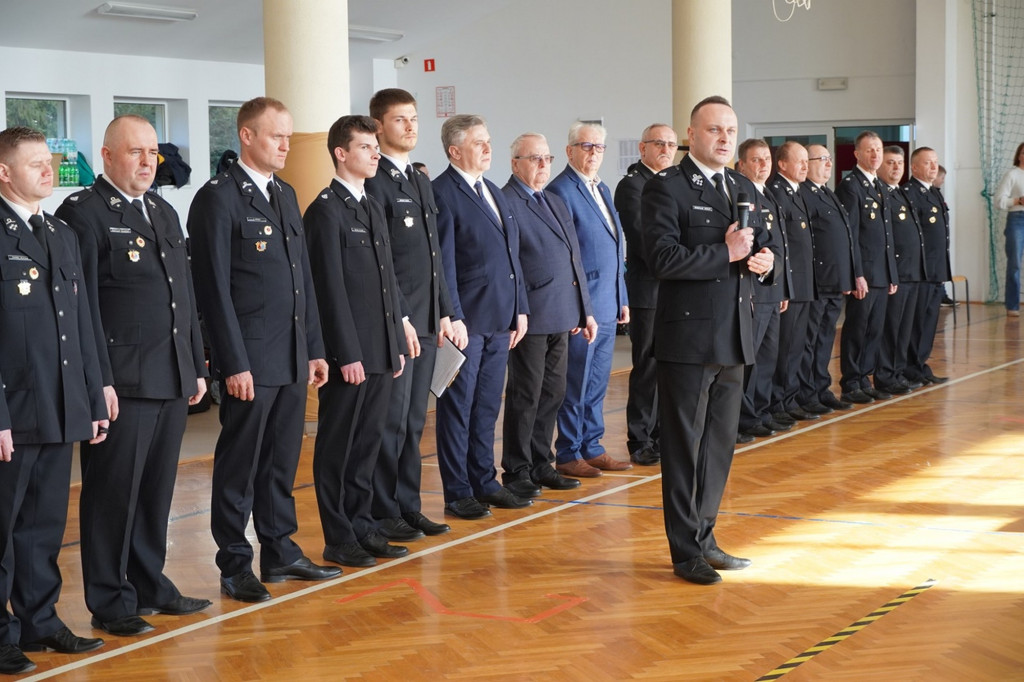 Powiatowe Halowe Młodzieżowe Zawody Sportowo Pożarnicze w Brunarach
