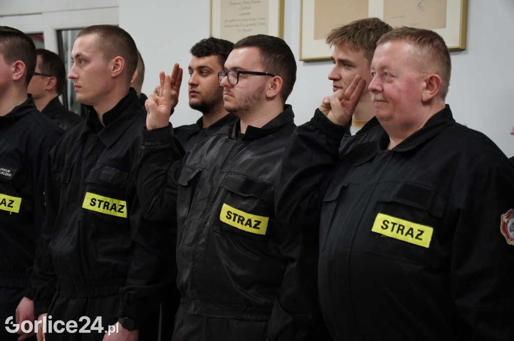 Przyrzeczenie 28 nowych druhen i druhów OSP (04.03.)