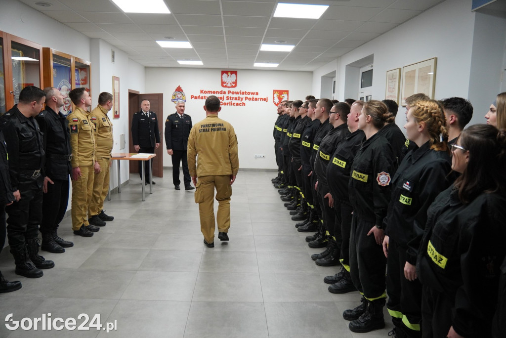 Przyrzeczenie 28 nowych druhen i druhów OSP (04.03.)
