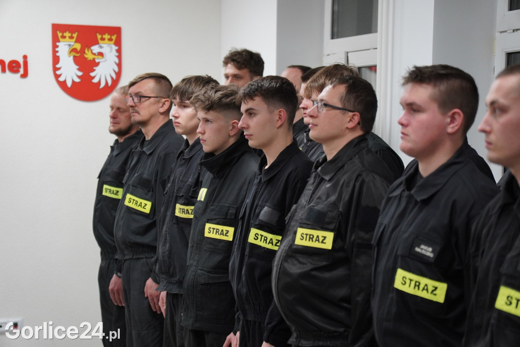 Przyrzeczenie 28 nowych druhen i druhów OSP (04.03.)