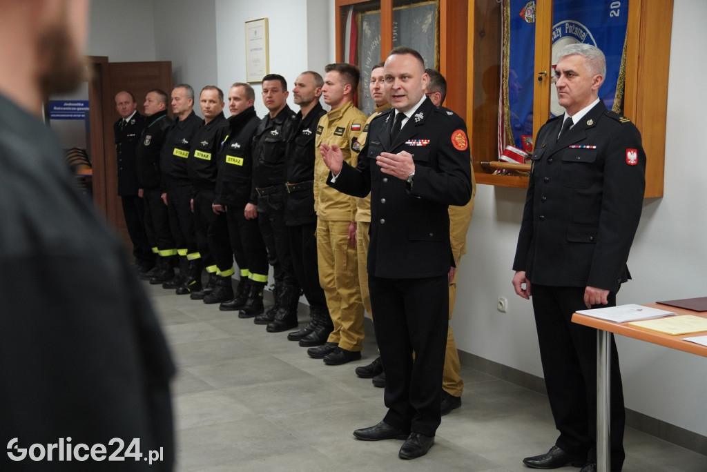 Przyrzeczenie 28 nowych druhen i druhów OSP (04.03.)