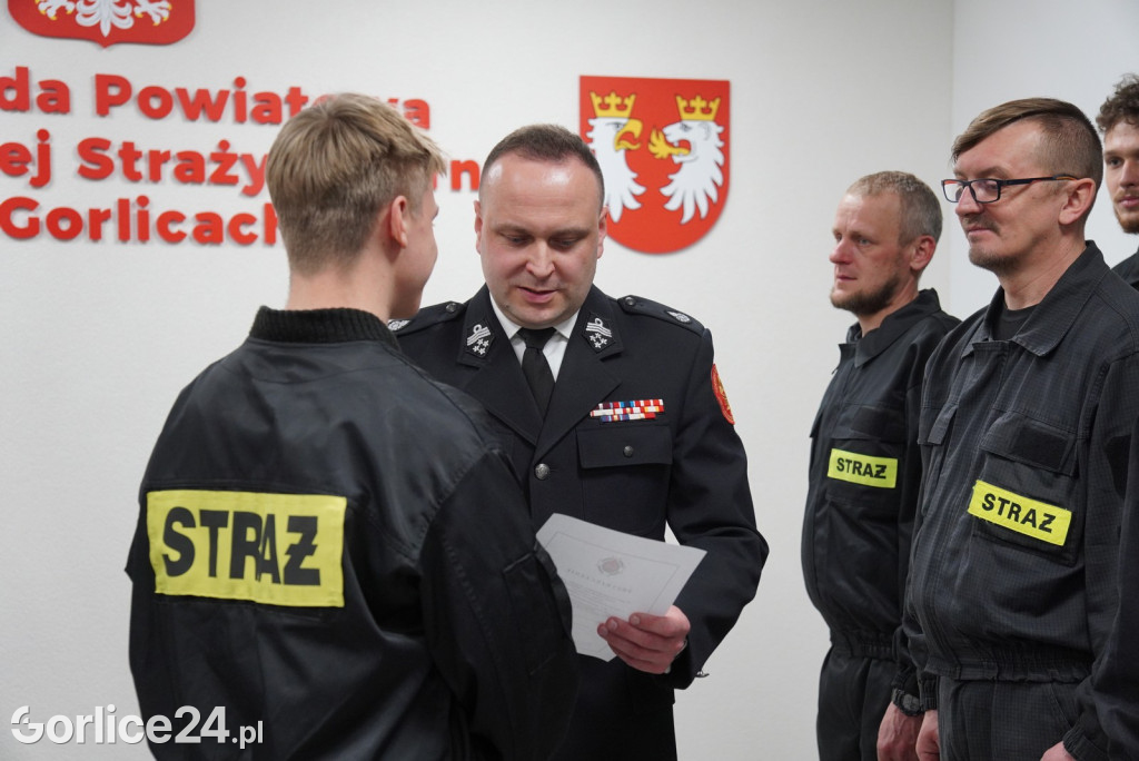 Przyrzeczenie 28 nowych druhen i druhów OSP (04.03.)