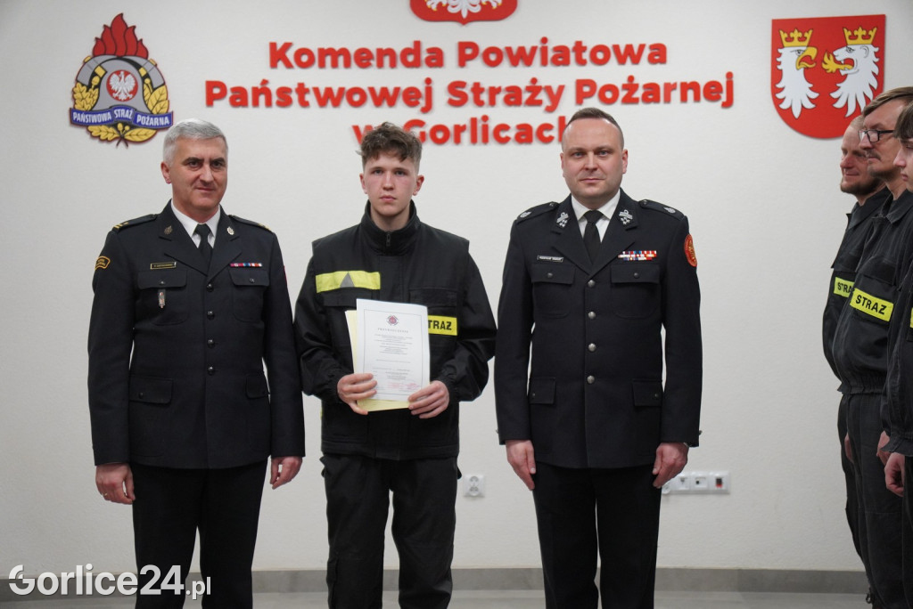 Przyrzeczenie 28 nowych druhen i druhów OSP (04.03.)