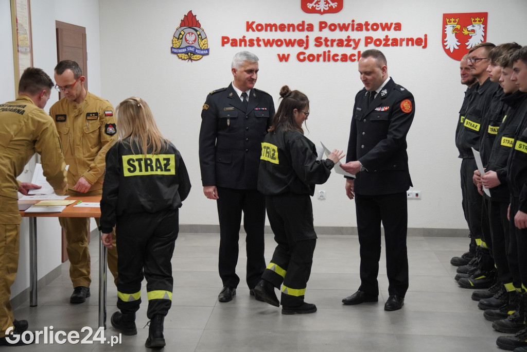 Przyrzeczenie 28 nowych druhen i druhów OSP (04.03.)