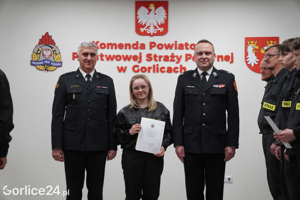 Przyrzeczenie 28 nowych druhen i druhów OSP (04.03.)