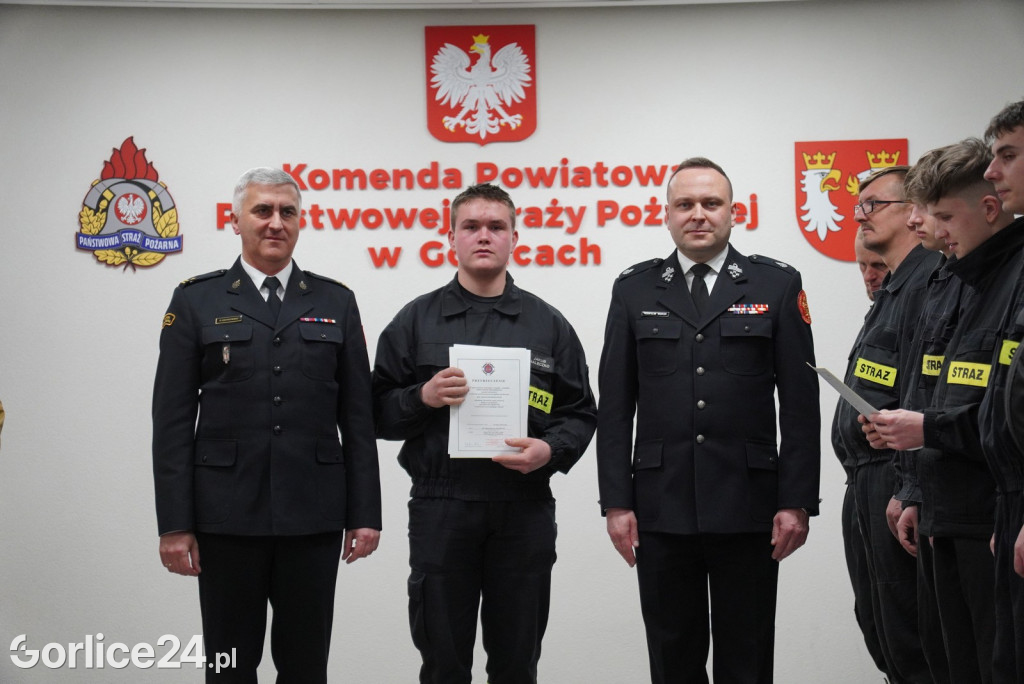 Przyrzeczenie 28 nowych druhen i druhów OSP (04.03.)