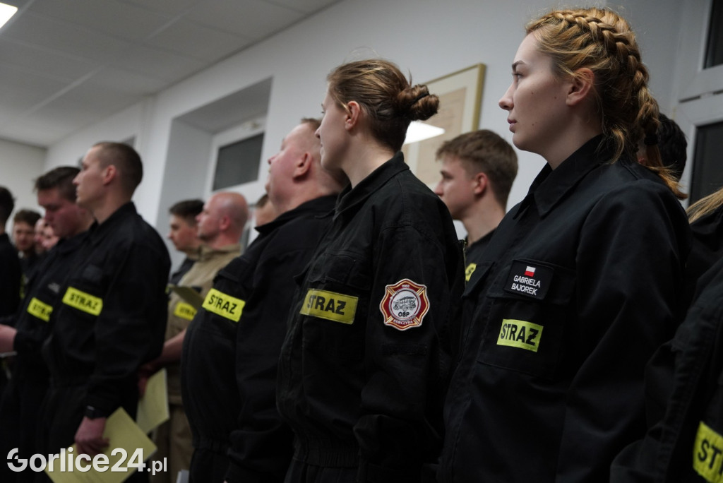 Przyrzeczenie 28 nowych druhen i druhów OSP (04.03.)