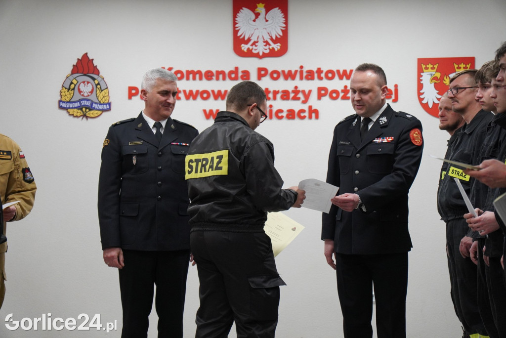 Przyrzeczenie 28 nowych druhen i druhów OSP (04.03.)