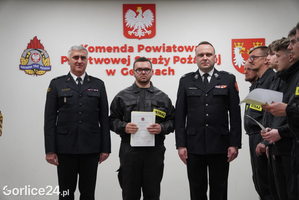 Przyrzeczenie 28 nowych druhen i druhów OSP (04.03.)