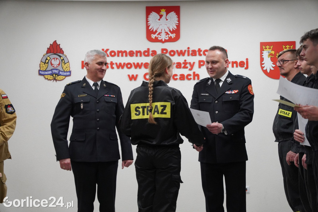Przyrzeczenie 28 nowych druhen i druhów OSP (04.03.)