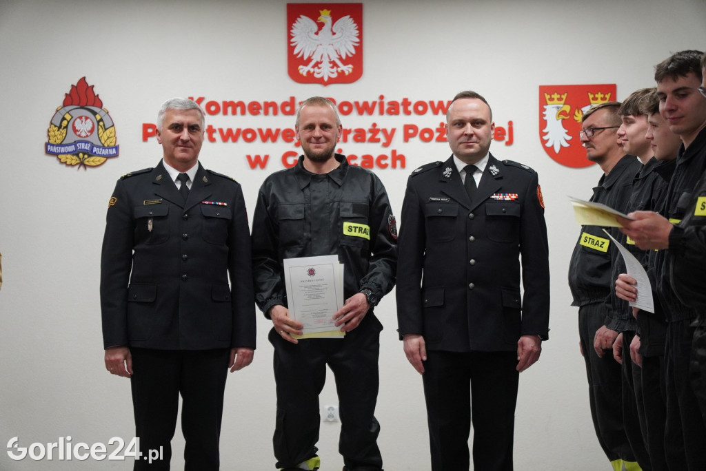 Przyrzeczenie 28 nowych druhen i druhów OSP (04.03.)