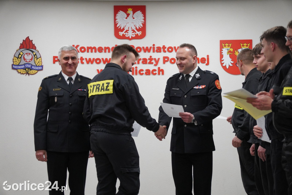 Przyrzeczenie 28 nowych druhen i druhów OSP (04.03.)