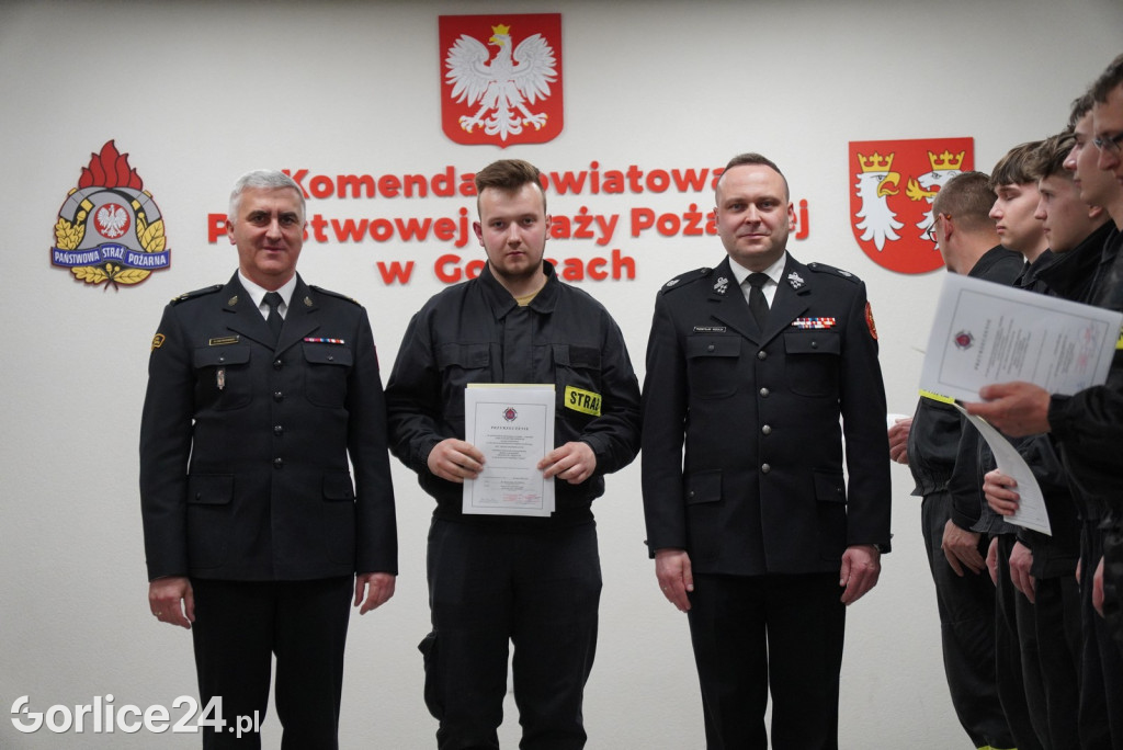 Przyrzeczenie 28 nowych druhen i druhów OSP (04.03.)