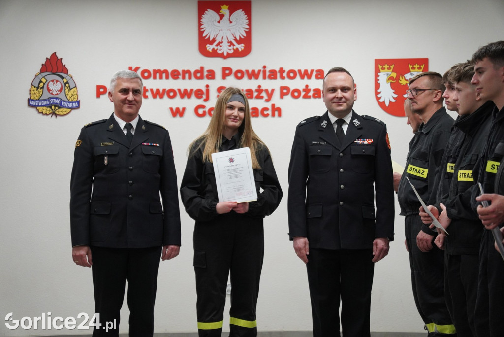 Przyrzeczenie 28 nowych druhen i druhów OSP (04.03.)