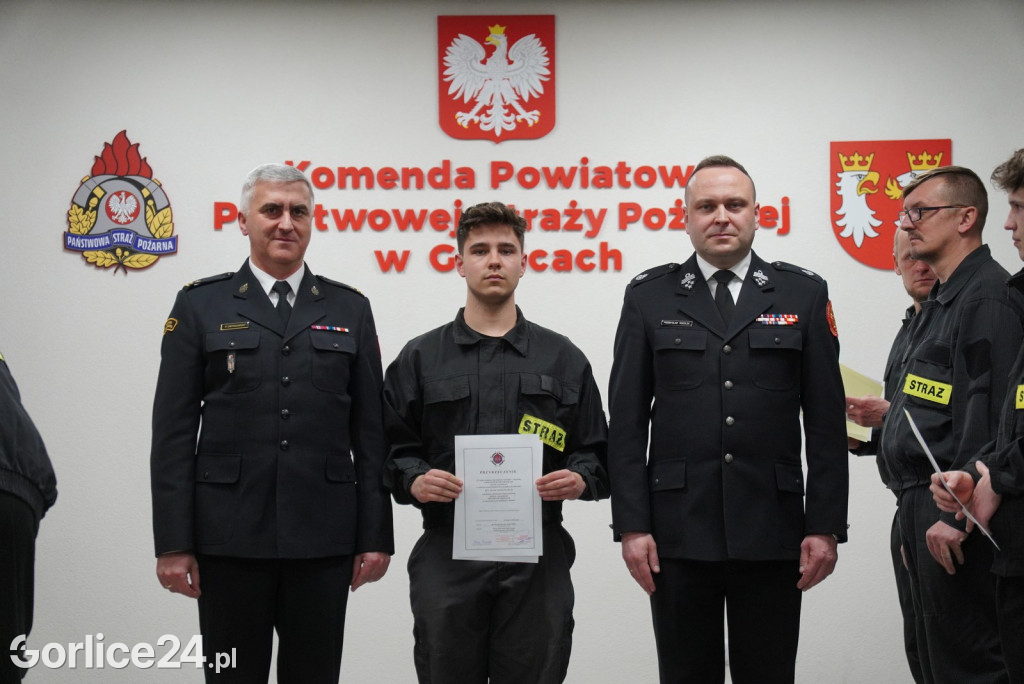 Przyrzeczenie 28 nowych druhen i druhów OSP (04.03.)