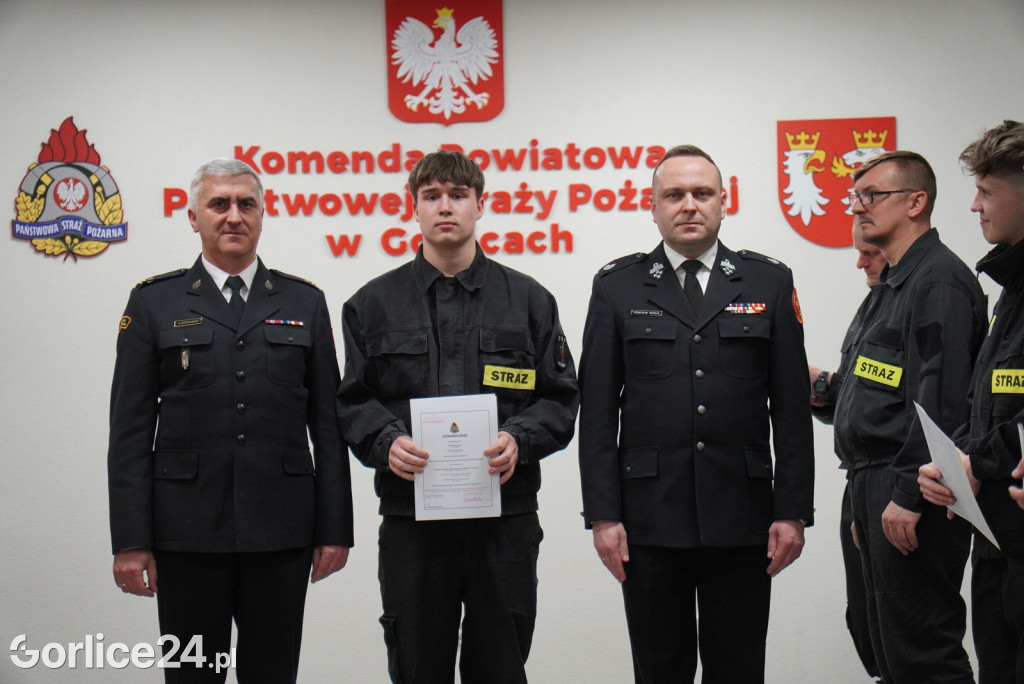 Przyrzeczenie 28 nowych druhen i druhów OSP (04.03.)