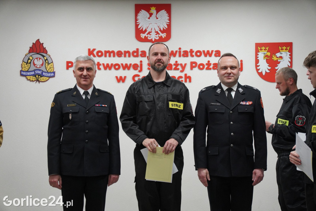 Przyrzeczenie 28 nowych druhen i druhów OSP (04.03.)
